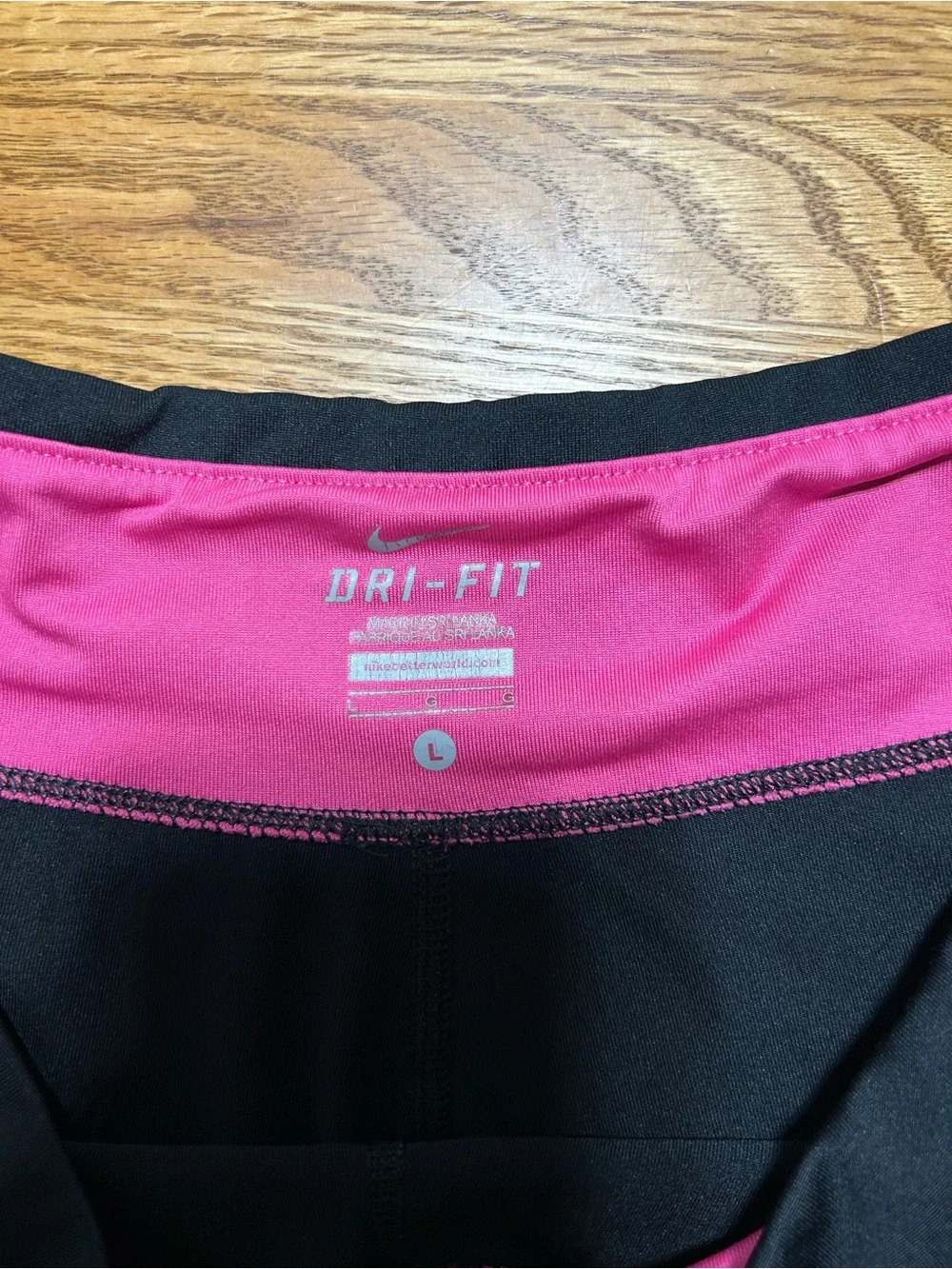 Women’s Nike Dri-Fit Yoga Pants Black with Pink Accents Size Large